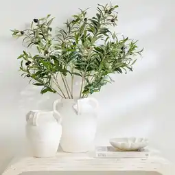Pillow Talk Atlas Vase by M.U.S.E offer