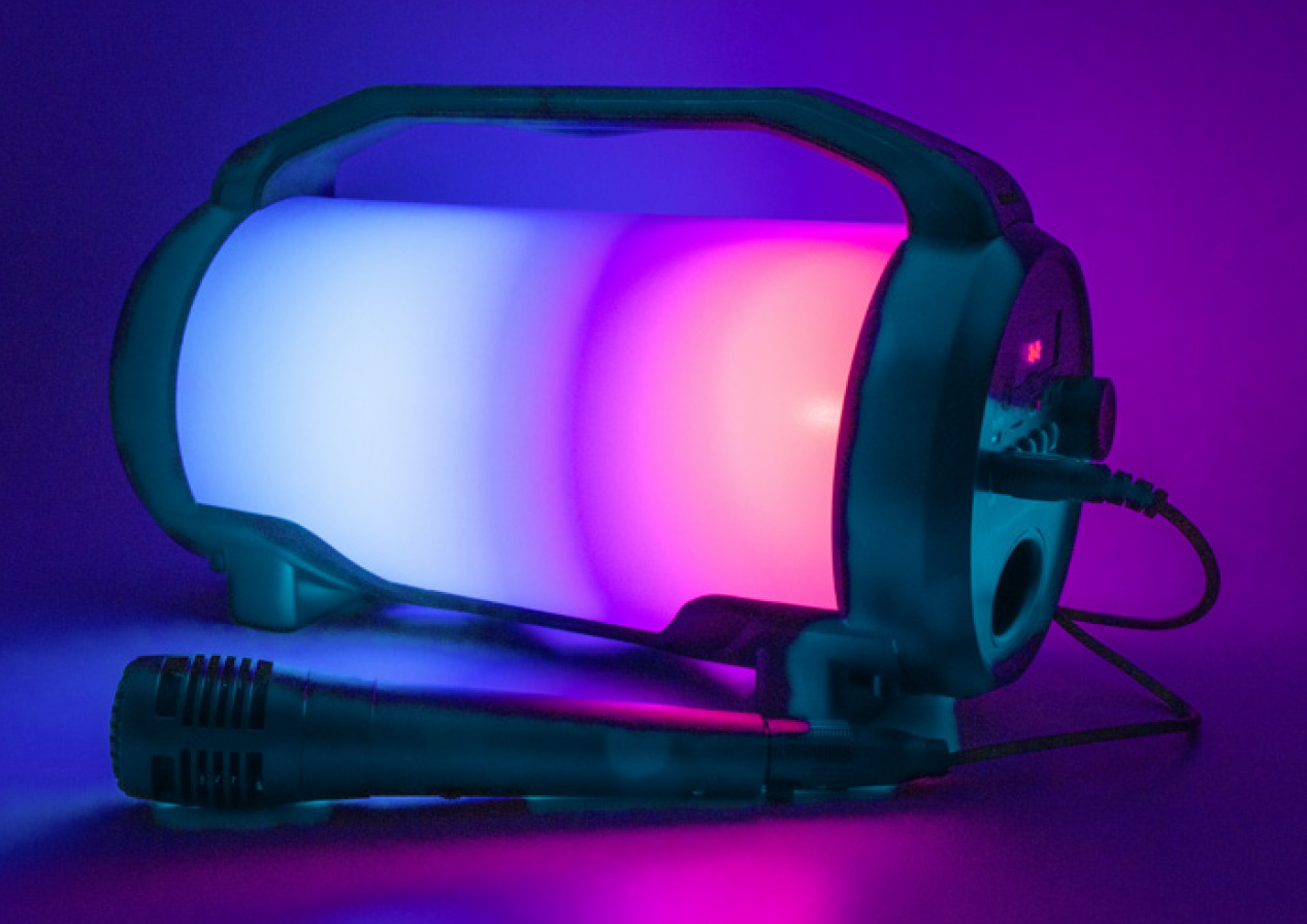 Boombox speaker offer at Smokemart 
