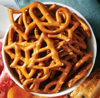 Woolworths Woolworths Christmas Pretzels 175g offer