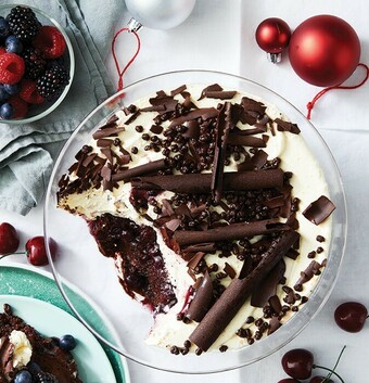 Woolworths Gold Summer Berry & Chocolate Trifle 1.2 kg offer