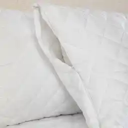 Pillow Talk Comfort Science So Soft Pillow Protector by Hilton offer