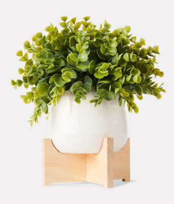 Artificial box tree on stand