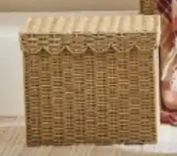 Pillow Talk basket trunk S offer