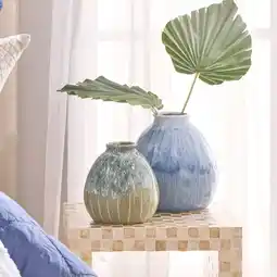 Pillow Talk Oberon Vase by M.U.S.E offer