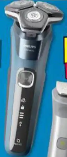 JB Hi-Fi Series 5000 SkinlQ Wet & Dry Electric Shaver offer