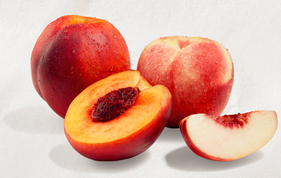 Australian yellow or white flesh nectarines per kg offer at ALDI