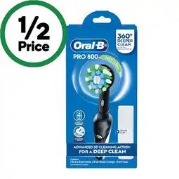Woolworths Oral-B Pro 800 Electric Toothbrush Cross Action Set offer