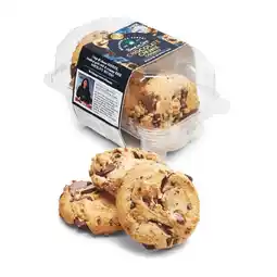 Woolworths Woolworths Chocolate Chunk or Salted Caramel White Chocolate Cookie Pk 5 offer