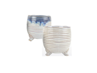 Billy pot with feet