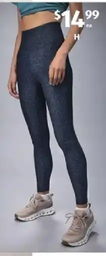 ALDI Women's fitness tights offer