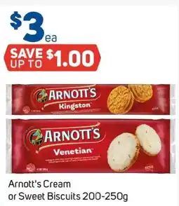 Foodland Arnott's cream or sweet biscuits offer