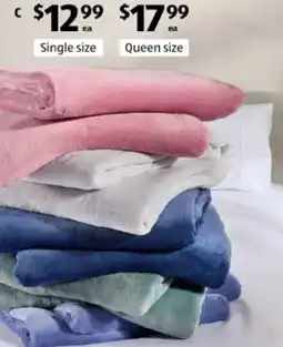 ALDI Super Soft Throw offer