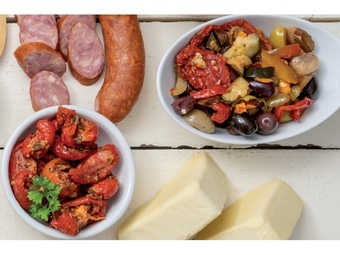 Foodland Ausfresh semi dried tomatoes or semi dried tomatoes with fetta offer