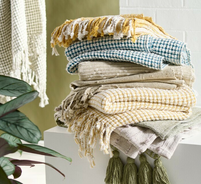 Throws offer at Spotlight