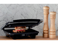 Harris Scarfe Russell Hobbs 4 Slice Sandwich Press offer
