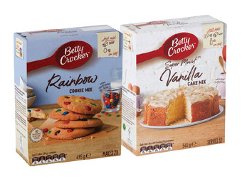Foodland Betty crocker cake mix 450-540g offer