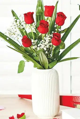 Woolworths Roses Bouquet – 6 stem offer
