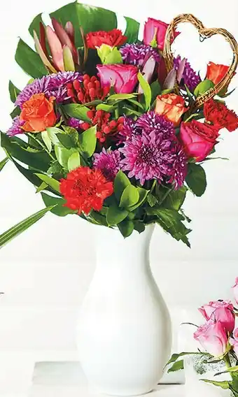 Woolworths Premium Bouquet – 12 stem offer