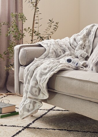 BIG W Jason Leopard Print Heated Throw offer