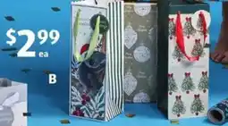 ALDI Christmas Gift Bags offer