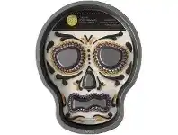 The Party People Shop Cake Pan - Skull offer