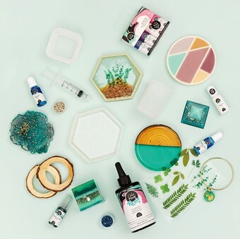 Spotlight 20% off American Crafts Colour Pour Resin offer