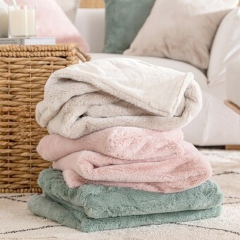 Pillow Talk Nevada Faux Fur Throw by M.U.S.E. offer