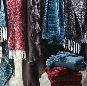 Spotlight 40% off Throws offer