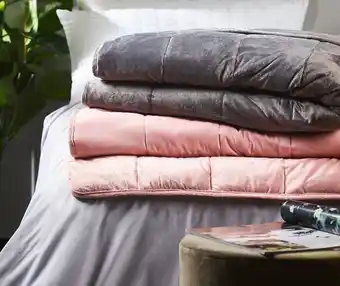 Spotlight Koo Elite Weighted Blankets offer