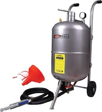 Autobarn Extreme Garage 38LT Portable Sandblaster Tank offer