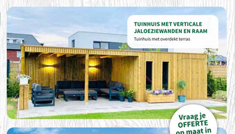 Tuinhuis Met Verticale Jaloeziewanden en Raam