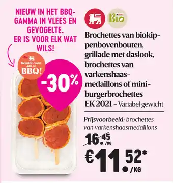 Brochettes van biokip-penbovenbouten, grillade met daslook, brochettes van varkenshaas- medaillons of mini-burgerbrochettes