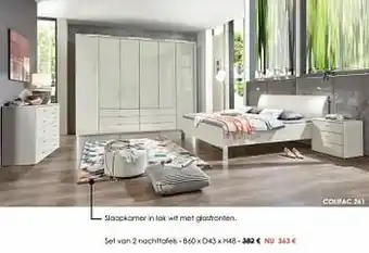 Slaapkamer in lak wit met glasfronten set van 2 nachttafels