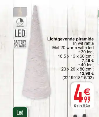Cora Lichtgevende piramide in wit faffia met 20 warm witte led aanbieding