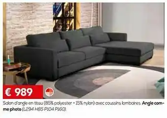 Salon d`angle en tissu avec coussins lombaires