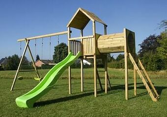 Dreamland BnB Wood schommel Nieuwpoort Adventure tunnel met limegroene glijbaan aanbieding