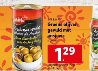 Groene olijven gevuld met ansjovis