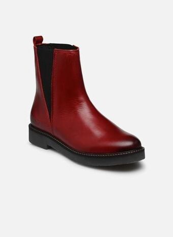 Kickers kick oxis by