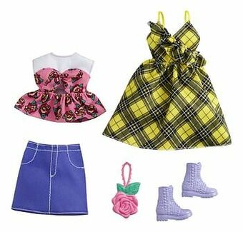 Dreamland Barbie kledijset 2 outfits - Gele ruitjes en roze rozen aanbieding