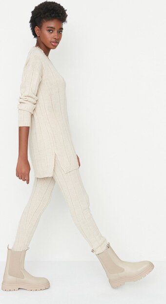 Bol.com Trendyol vrouwen off-shoulder v-hals tweedelige set aanbieding