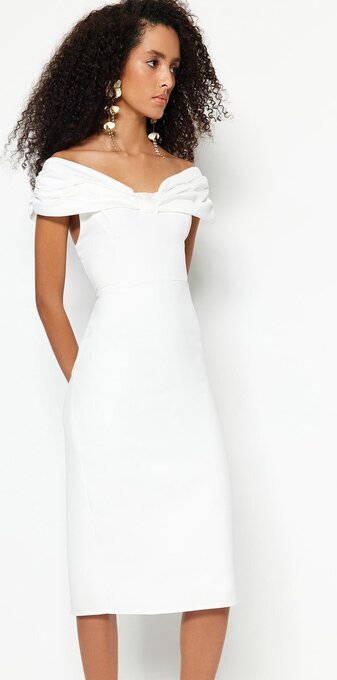 Bol.com Trendyol vrouwen off-shoulder carmen kraag bodycon jurk aanbieding