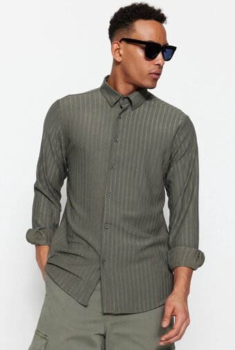 Bol.com Trendyol mannen standaard mouw basis shirt aanbieding