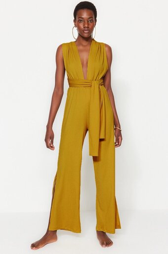 Bol.com Trendyol vrouwen standaard mouw v-hals jumpsuit aanbieding