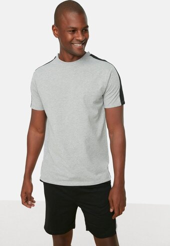 Bol.com Trendyol mannen standaard mouw ronde hals pyjamaset aanbieding