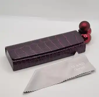 Bol.com Designer brillenkoker van luxe kunstleer van hoge kwaliteit / bordeauxrode brillendoos / fuchsia print/ brillenkoker en micro aanbieding