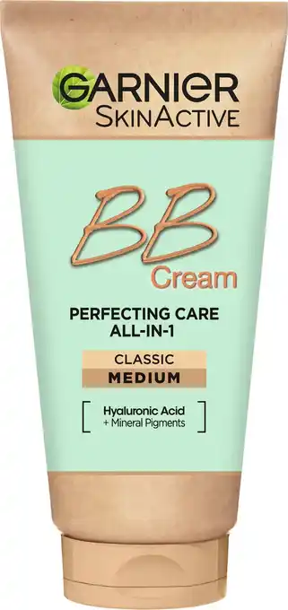 Bol.com Garnier skinactive bb cream classic medium 5-in-1 verzorging - 50 ml aanbieding