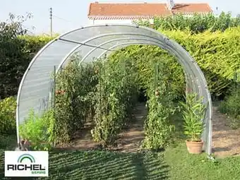 Brico Tunnelserre Richel polyethyleen grijs transparant staal 300x800x200cm 24m² aanbieding