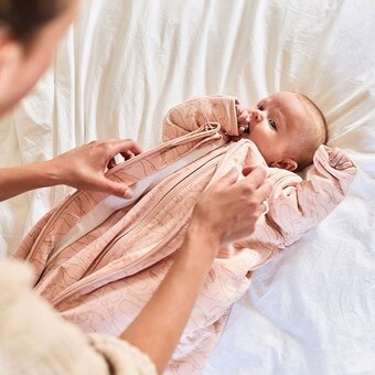 Bol.com Jollein baby slaapzak 4-seizoenen 110cm whales - pale pink aanbieding