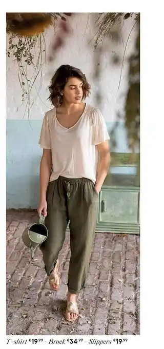 Veritas T-shirt, Broek, Slippers aanbieding