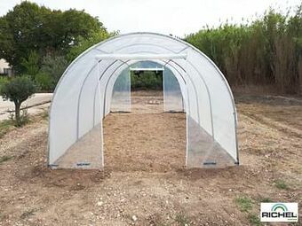 Brico Richel stalen serre transparante folie 18m² 600x300x200cm aanbieding